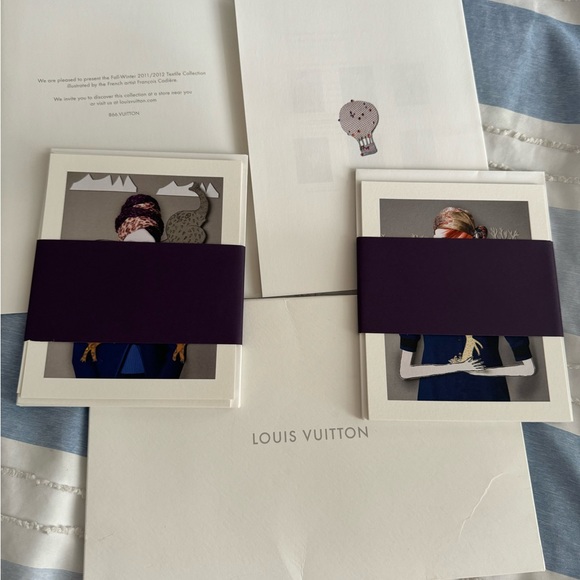 Louis Vuitton Letter Set 8 Postcards. - Picture 5 of 8